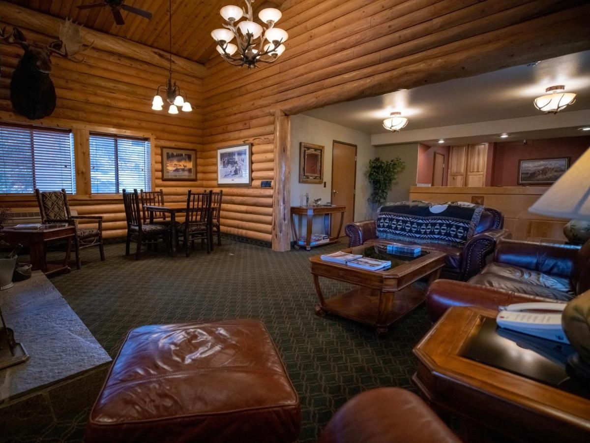 Mountain Vista Hotel West Yellowstone Bagian luar foto