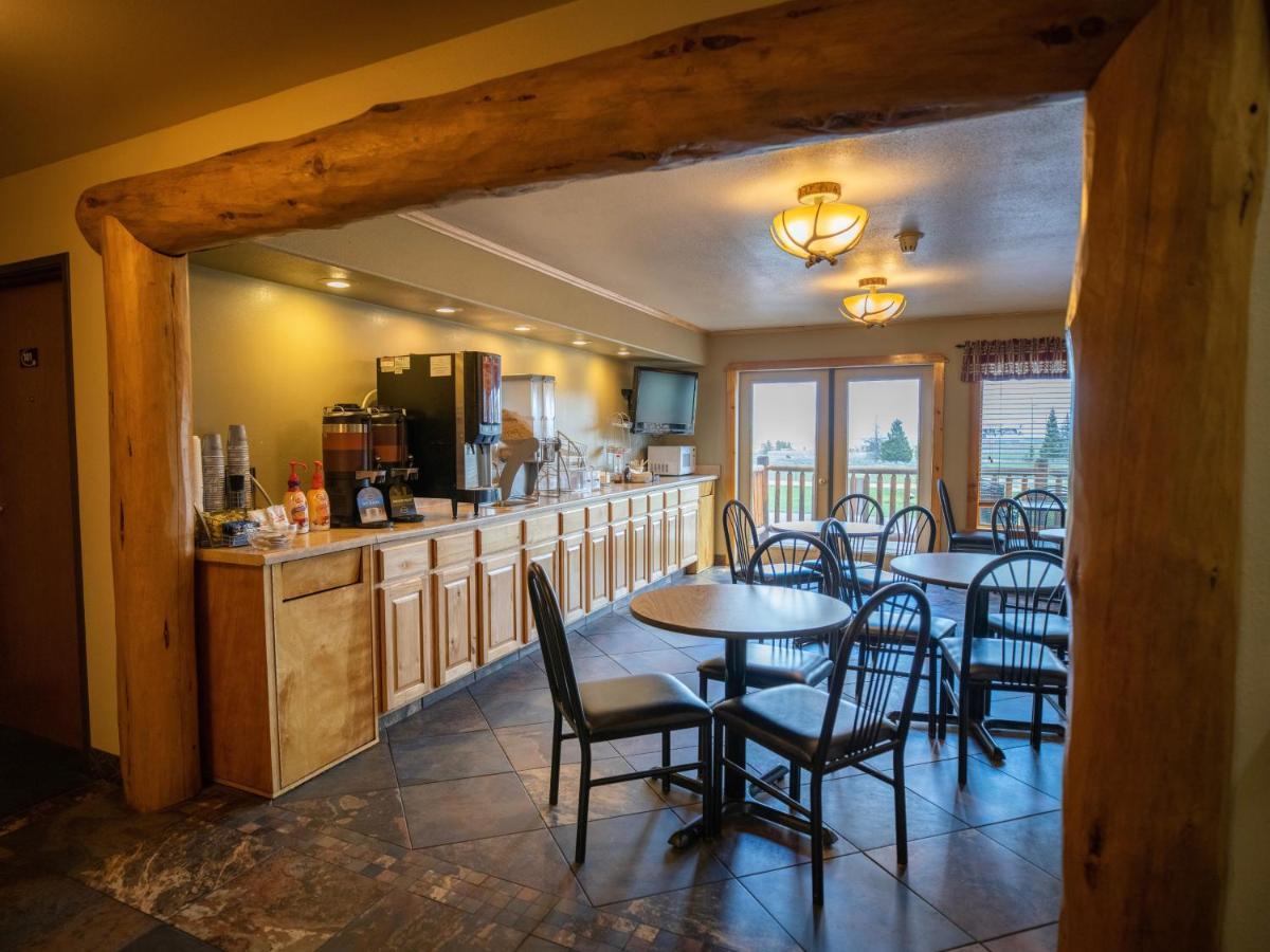 Mountain Vista Hotel West Yellowstone Bagian luar foto