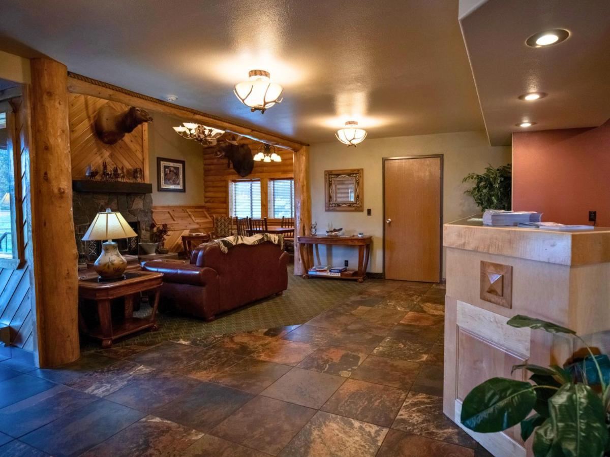 Mountain Vista Hotel West Yellowstone Bagian luar foto