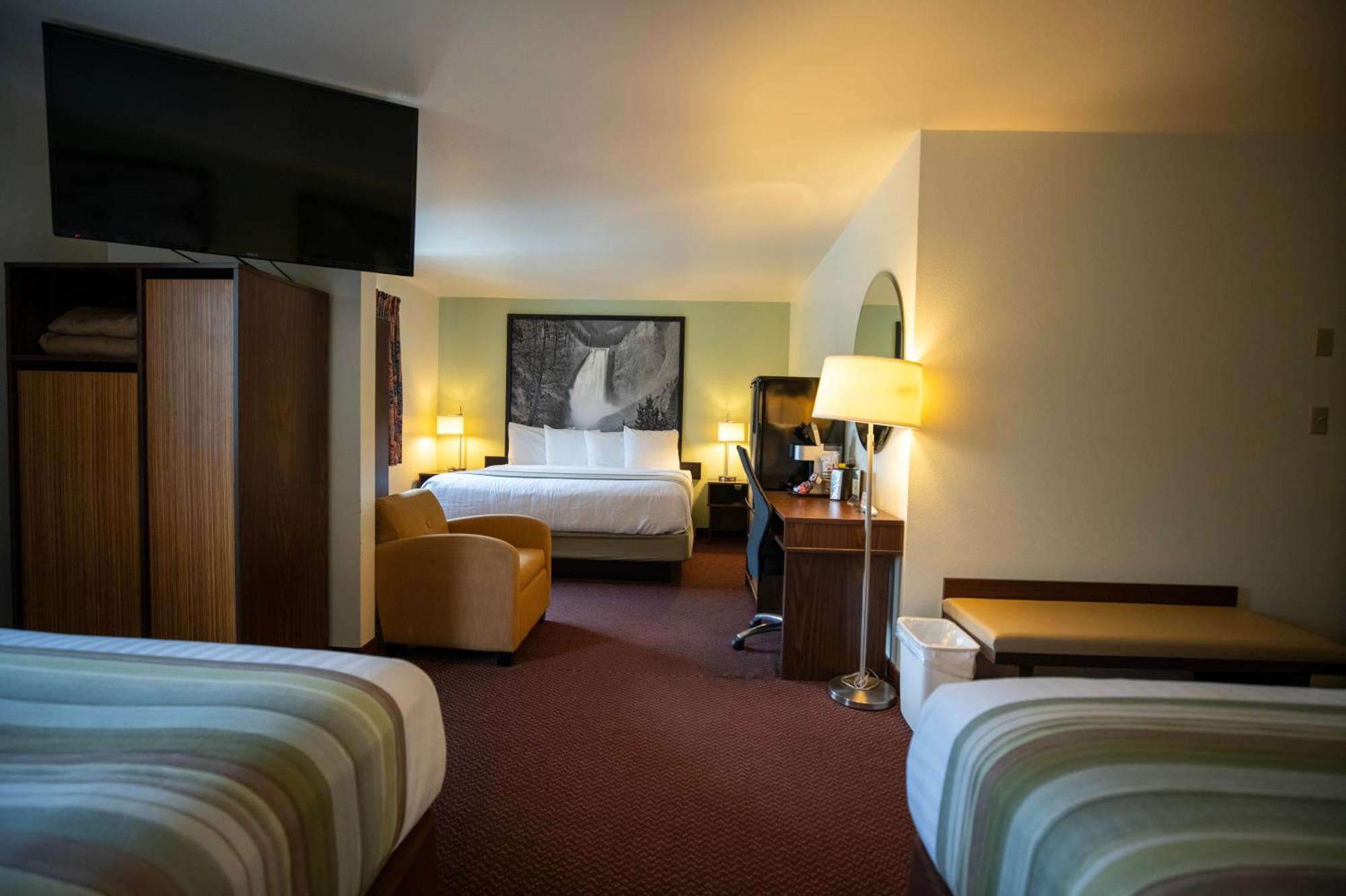 Mountain Vista Hotel West Yellowstone Bagian luar foto