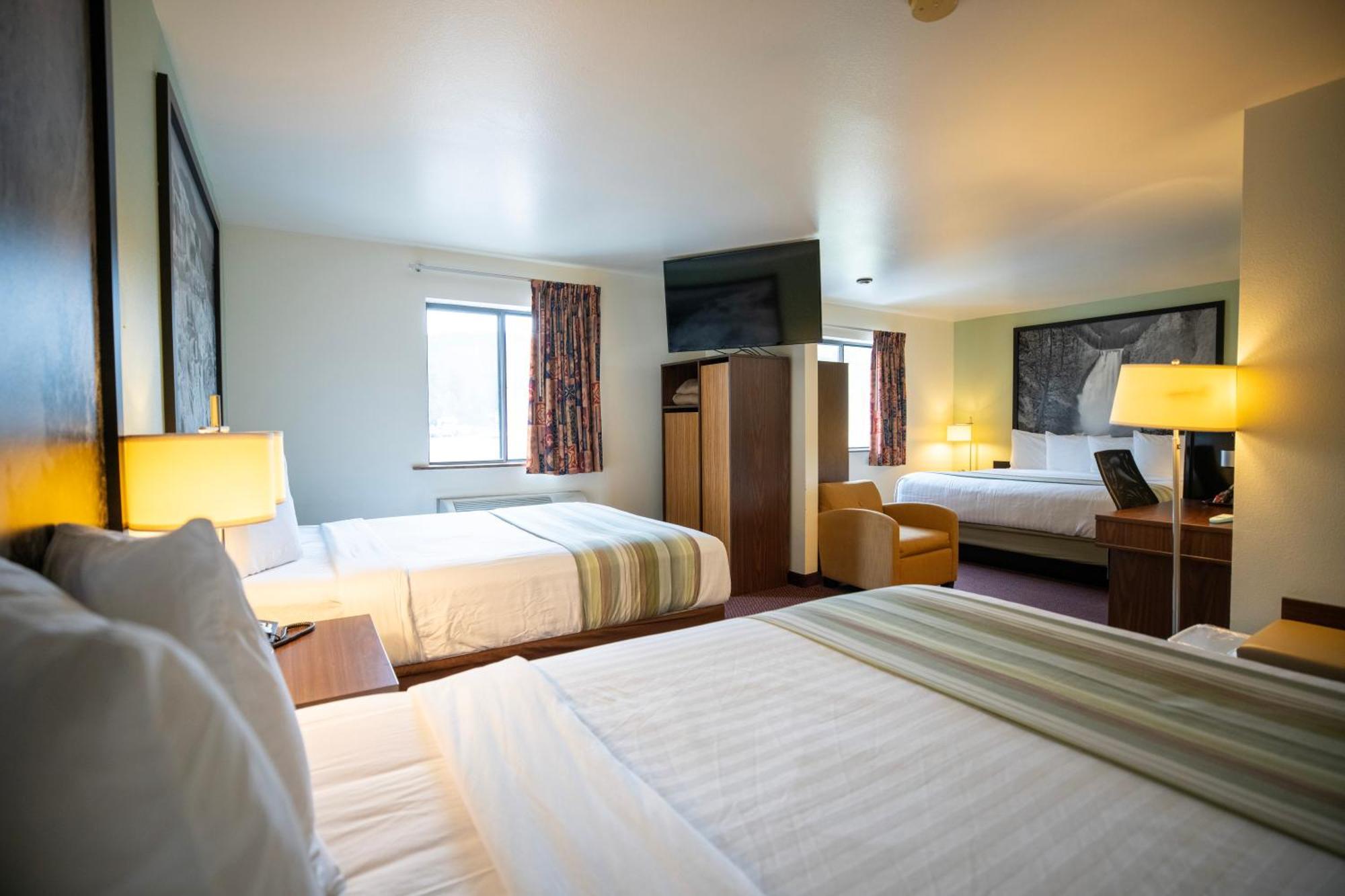 Mountain Vista Hotel West Yellowstone Bagian luar foto