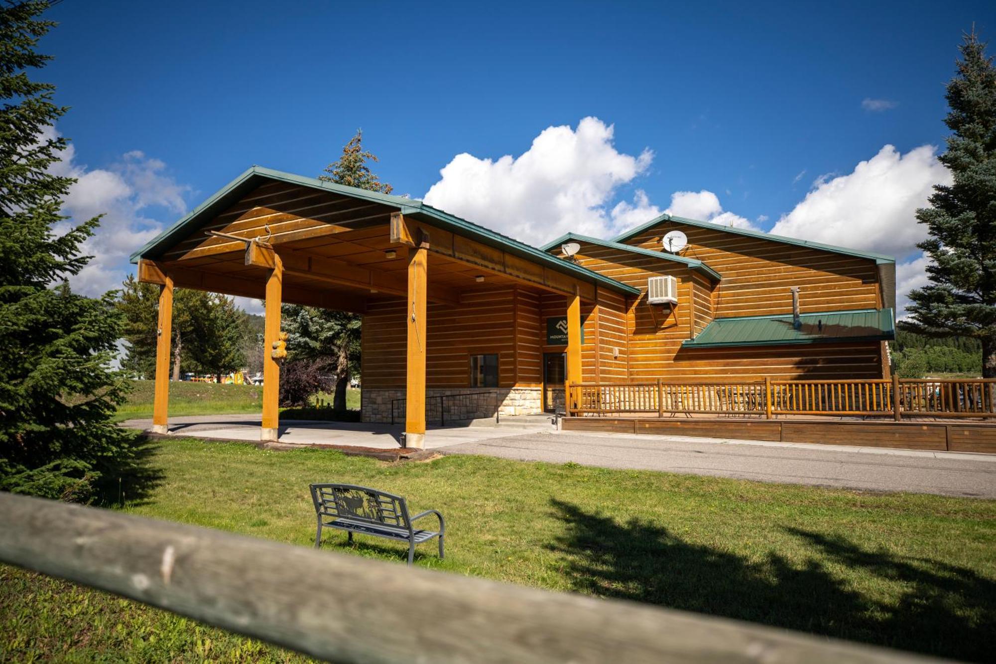 Mountain Vista Hotel West Yellowstone Bagian luar foto