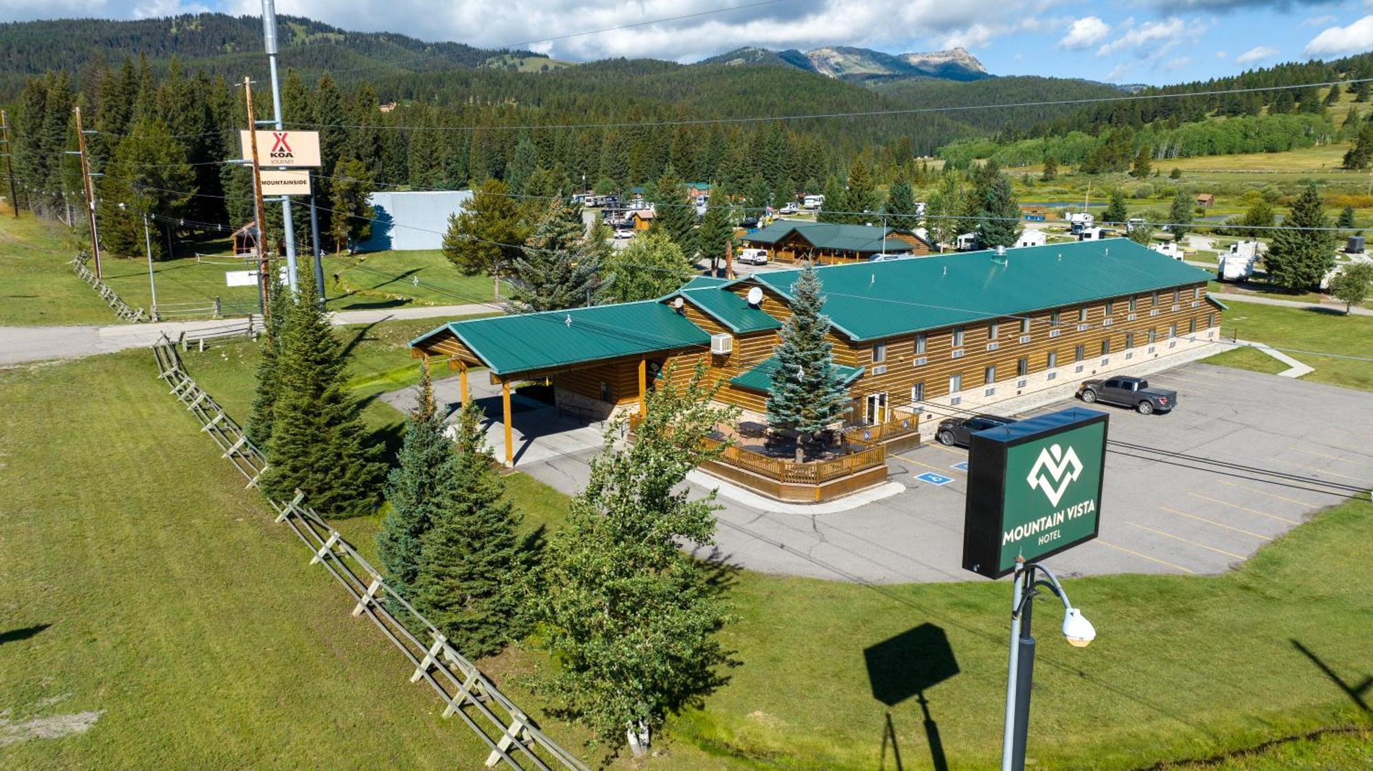 Mountain Vista Hotel West Yellowstone Bagian luar foto